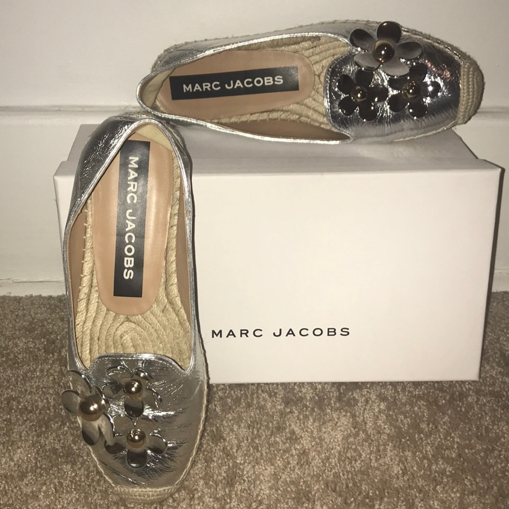 Marc Jacobs silver daisy espadrilles